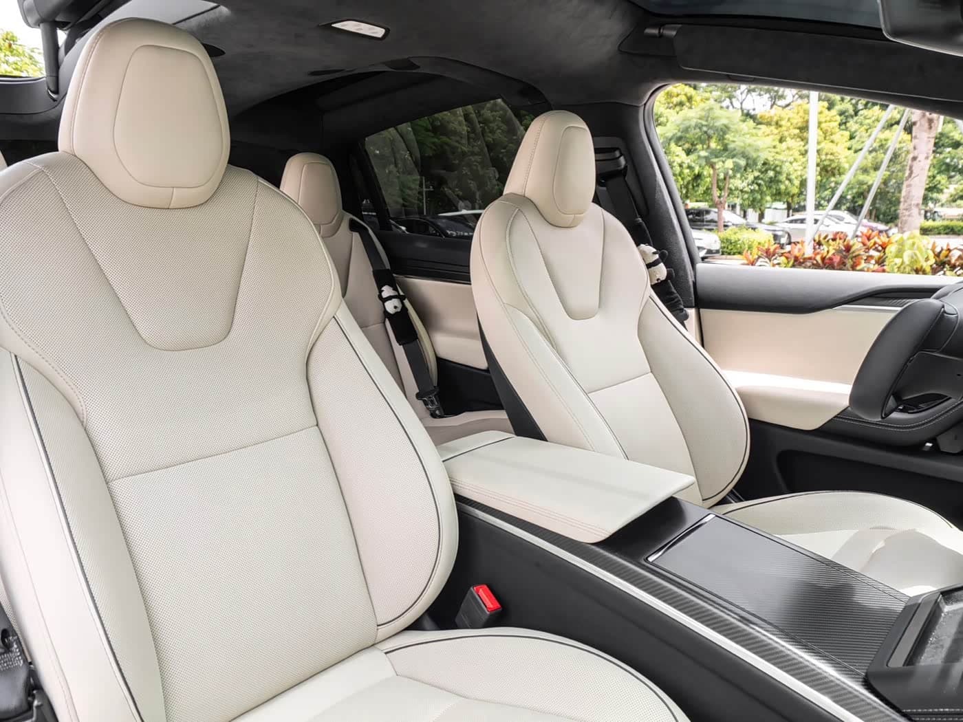 Tesla Model X 2023 — Фото 15/19