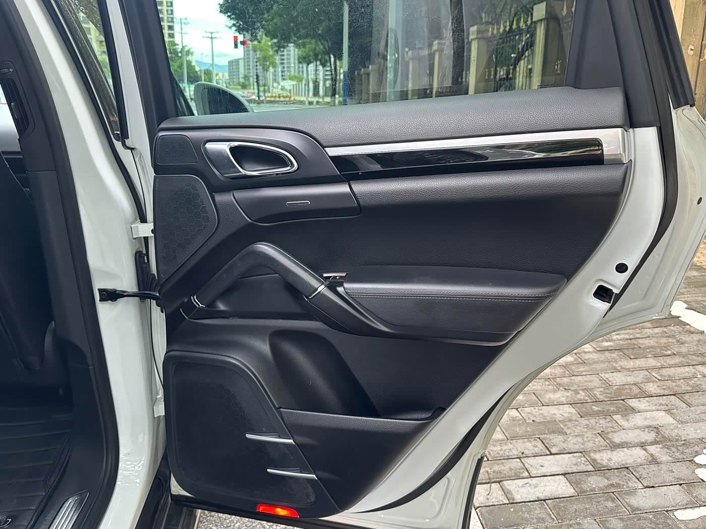 Porsche Cayenne 2015 — Фото 14/20