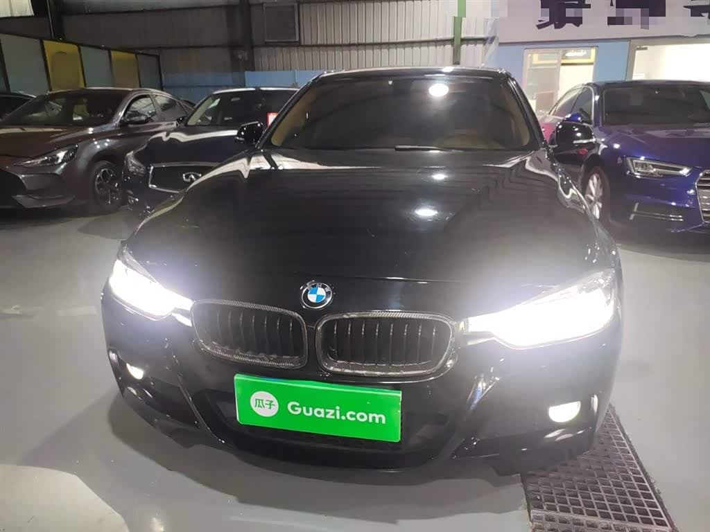 BMW 3 Series 2018 — Фото 19/20
