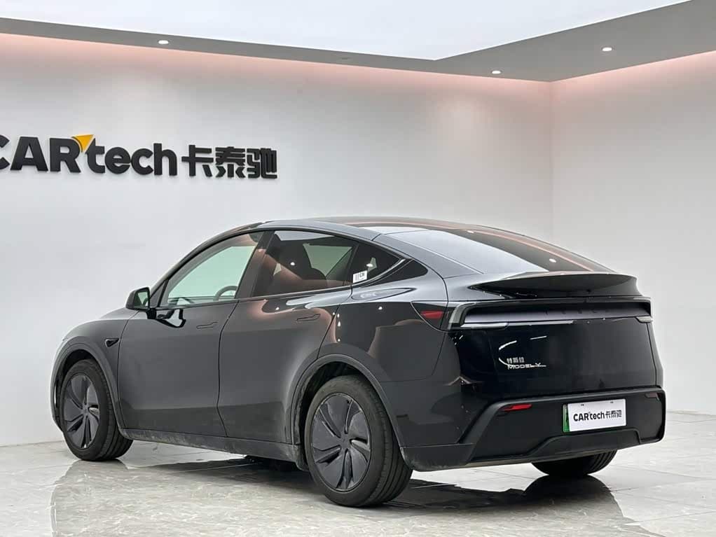 Tesla Model Y 2025 — Фото 3/17