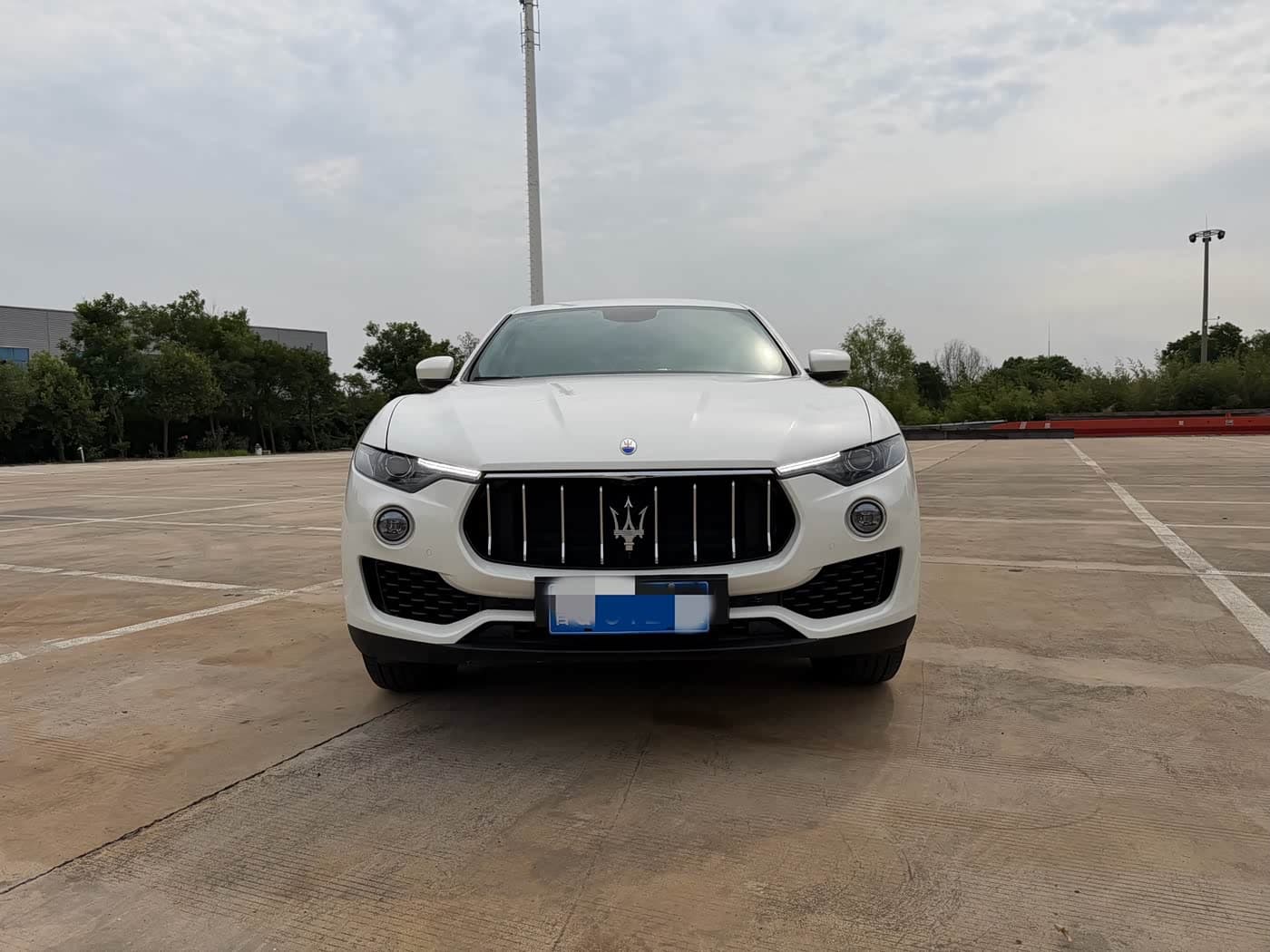 Maserati Levante 2018 — Фото 2/14