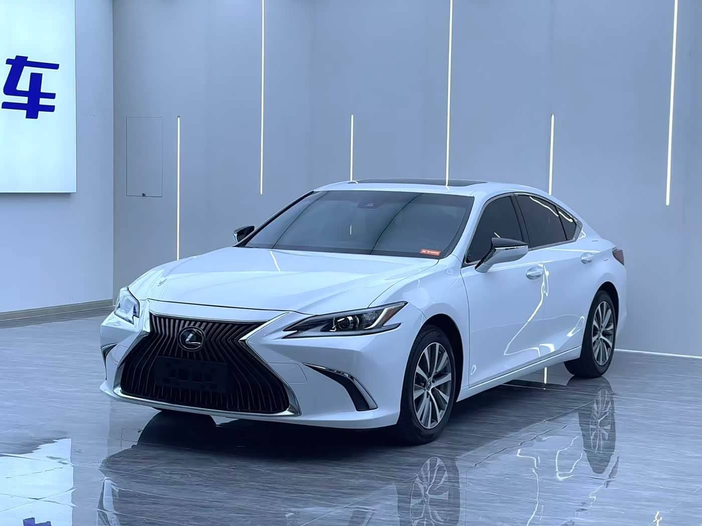 Lexus ES, 2021