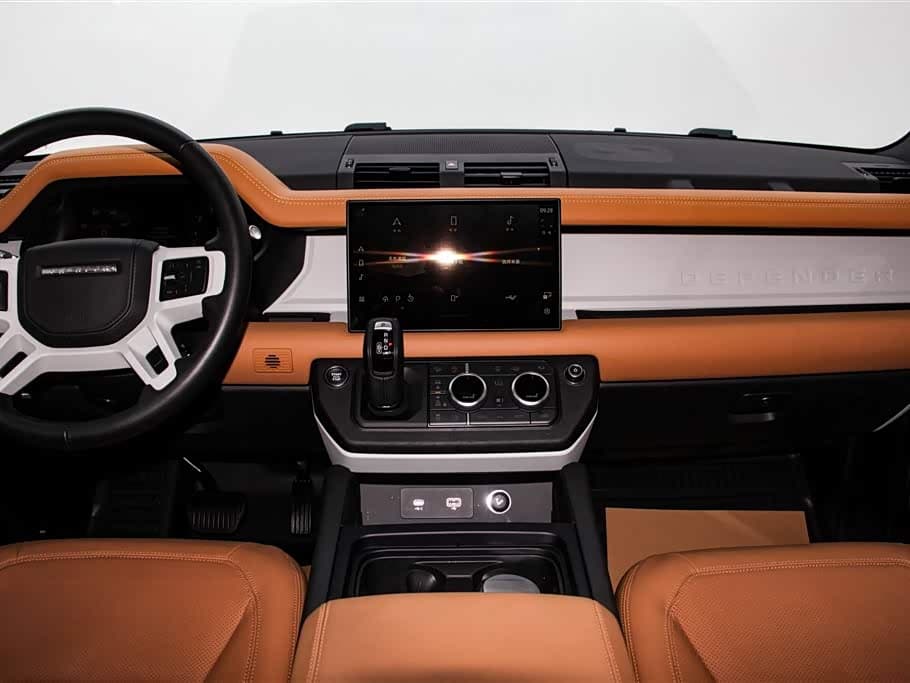 Land Rover Defender 2023 — Фото 14/20