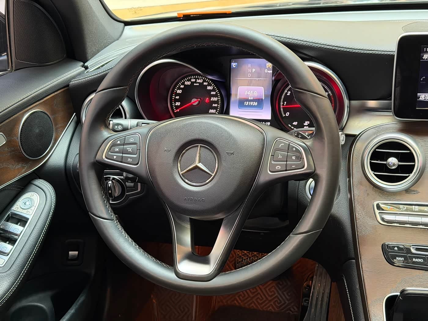 Mercedes-Benz GLC 2016 — Фото 15/19