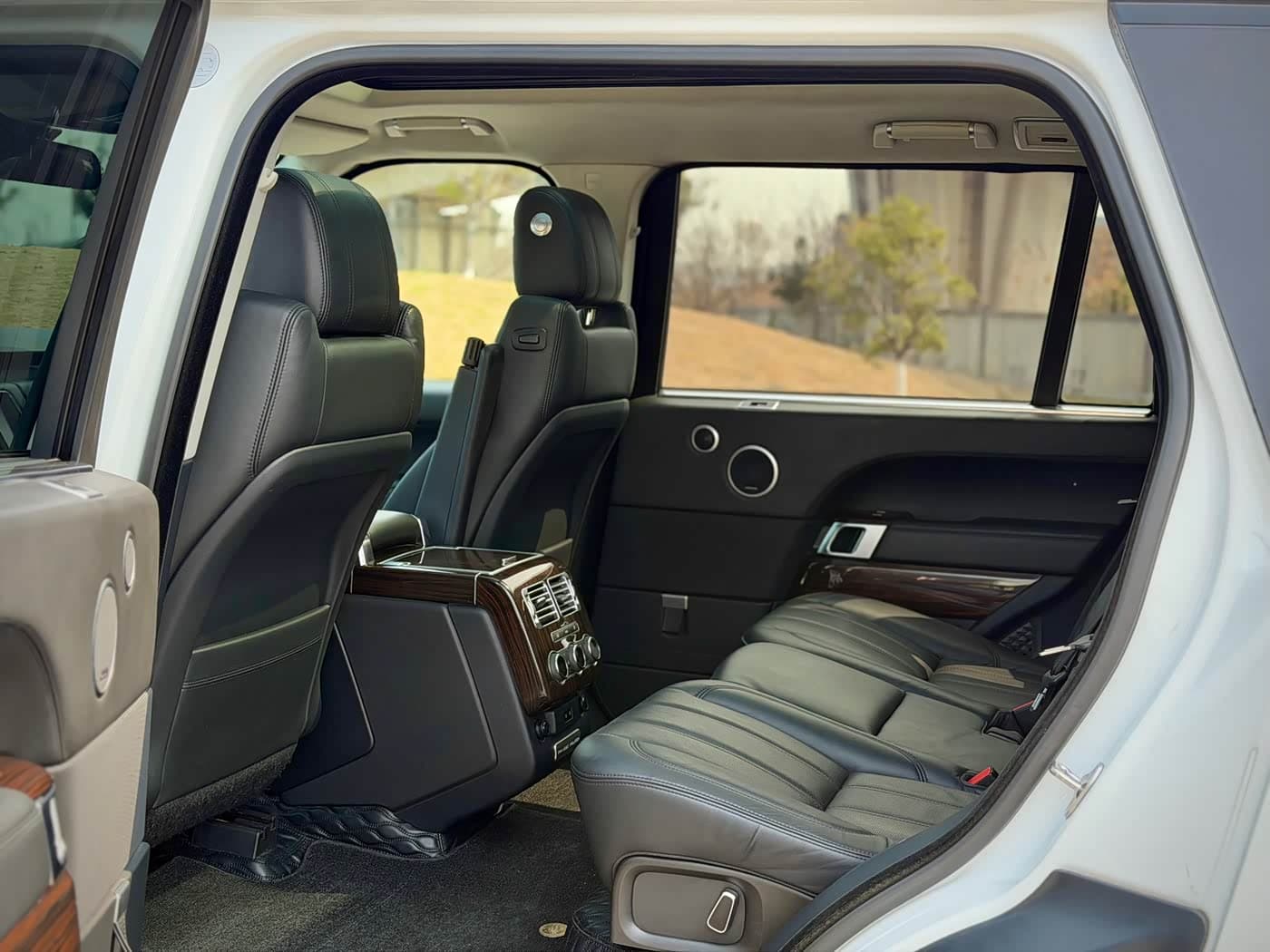Land Rover Range Rover 2015 — Фото 9/19