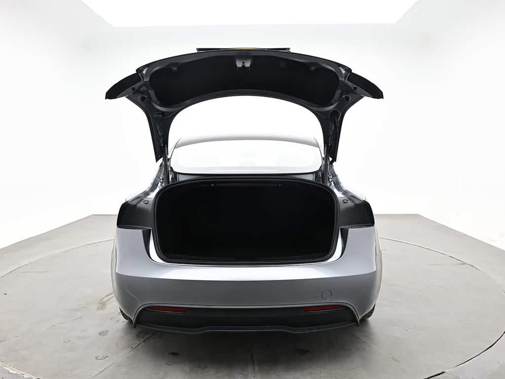 Tesla Model 3 2025 — Фото 8/19