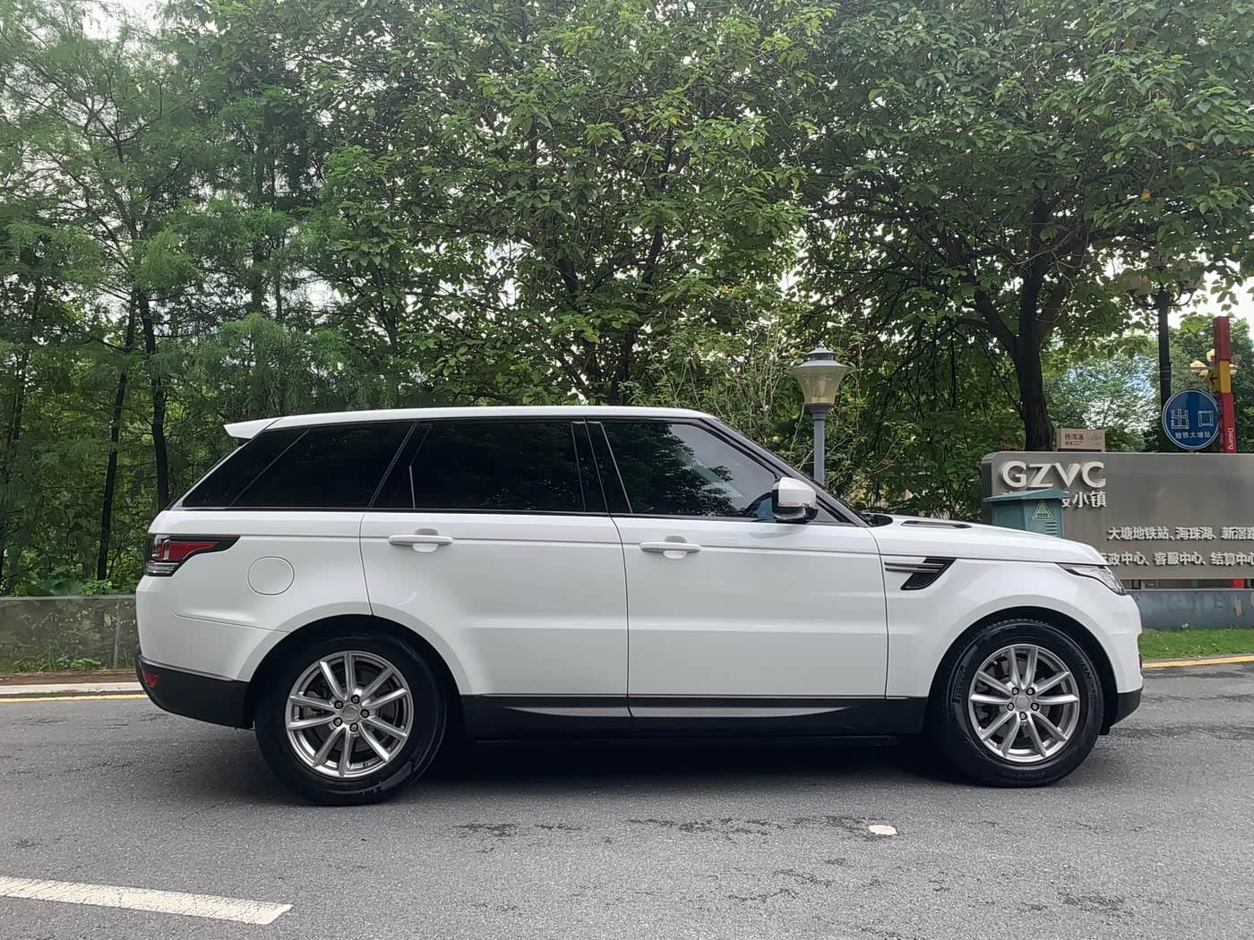 Land Rover Range Rover Sport 2016 — Фото 7/20