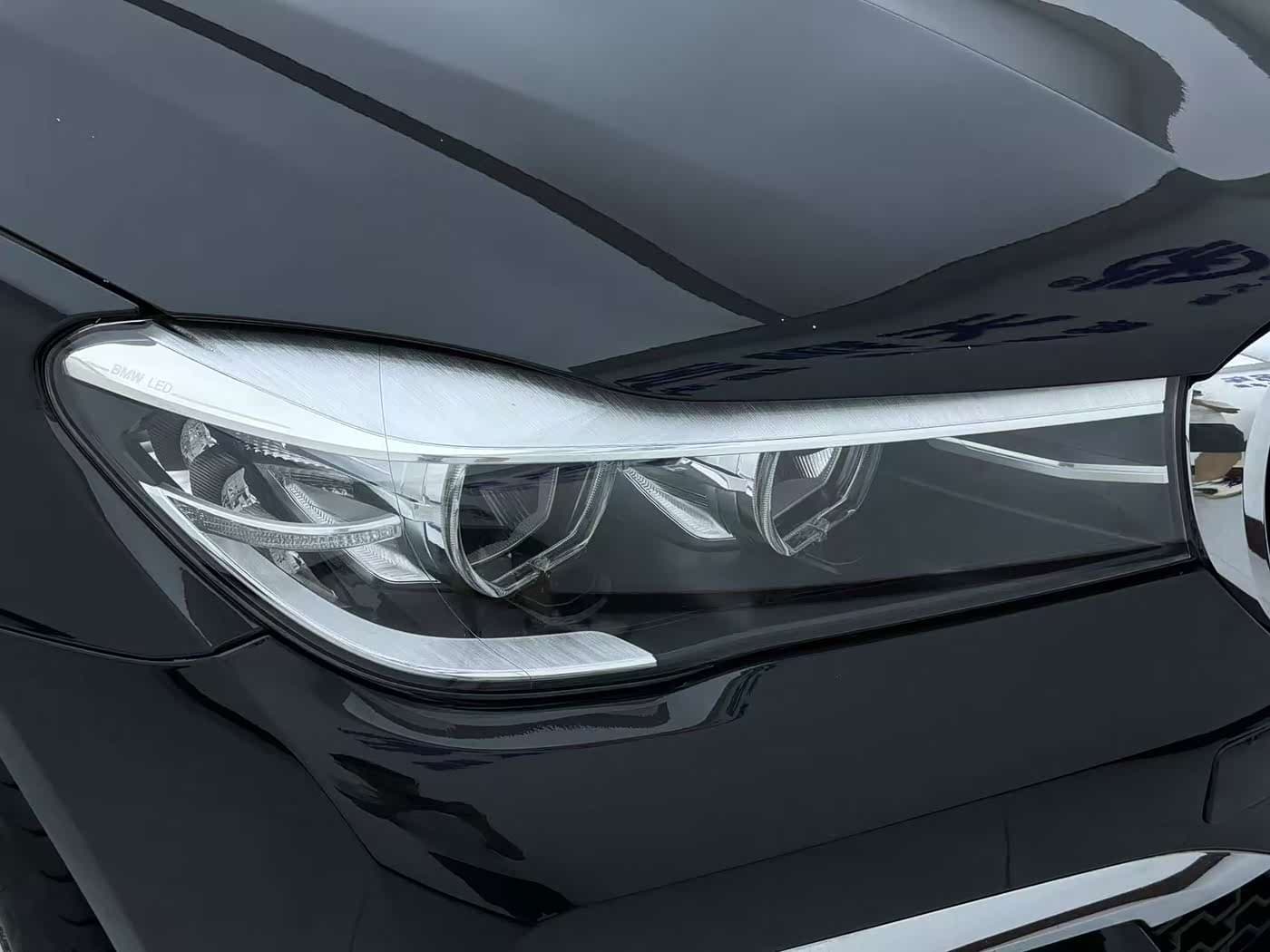 BMW 7 Series 2019 — Фото 8/20