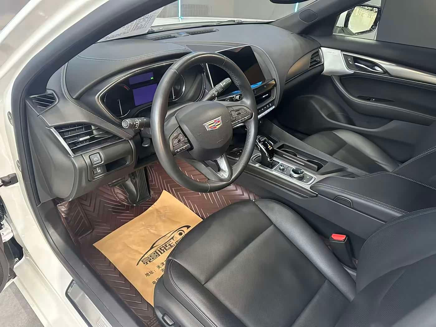 Cadillac CT5 2022 — Фото 11/12