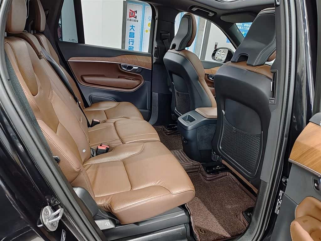 Volvo XC90 2023 — Фото 11/11