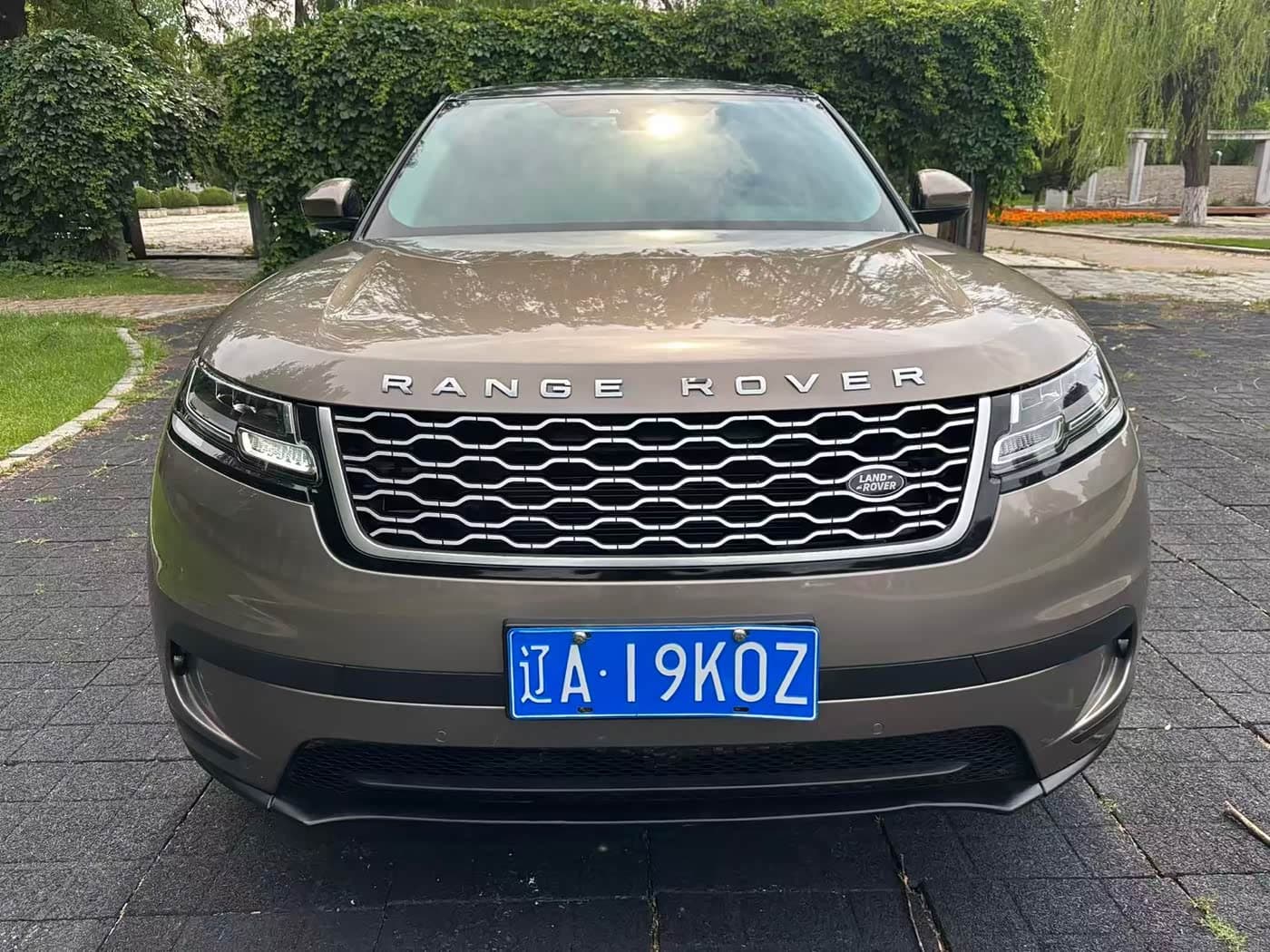 Land Rover Range Rover Velar 2019 — Фото 2/20