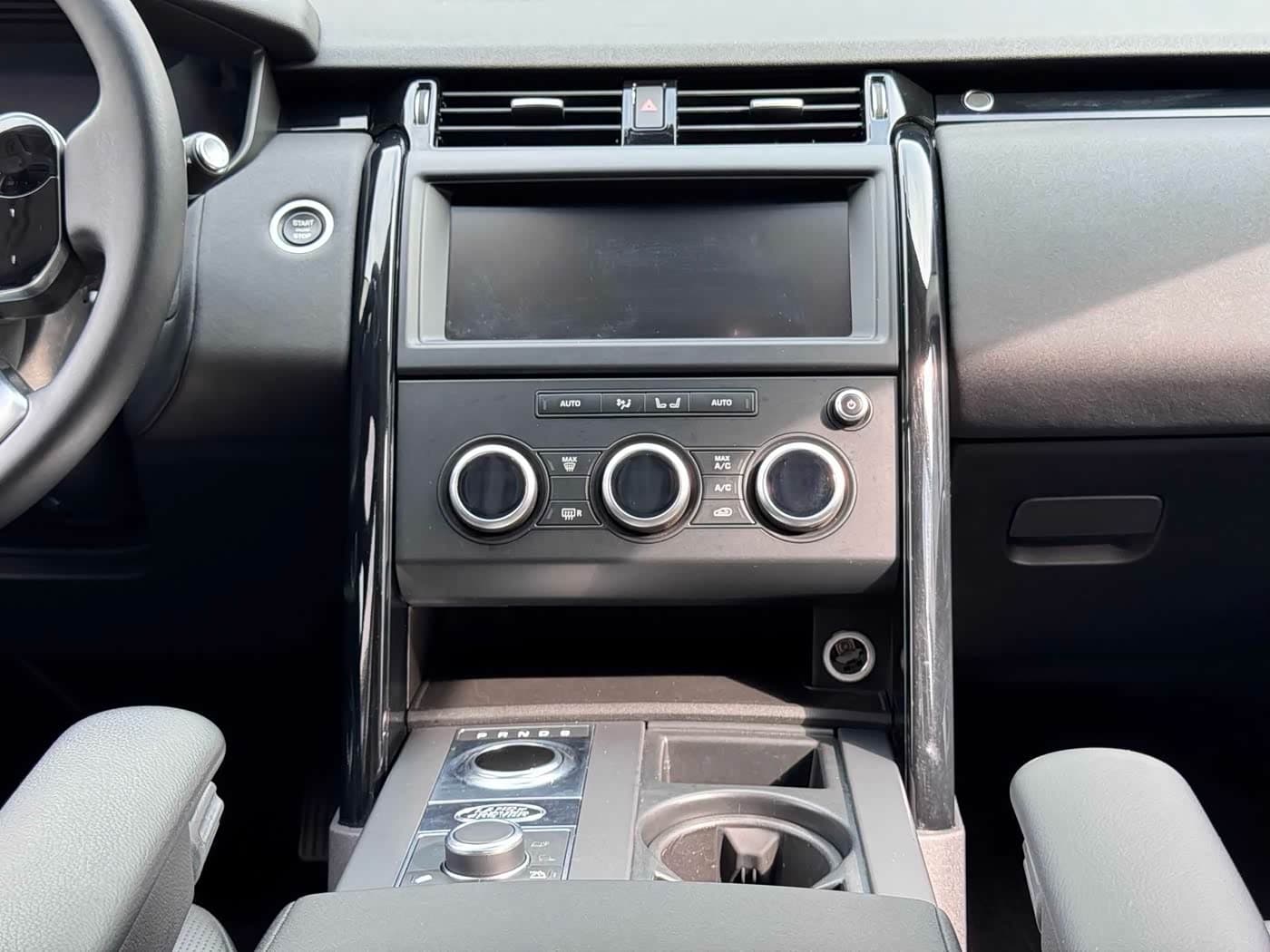 Land Rover Discovery 2019 — Фото 10/13