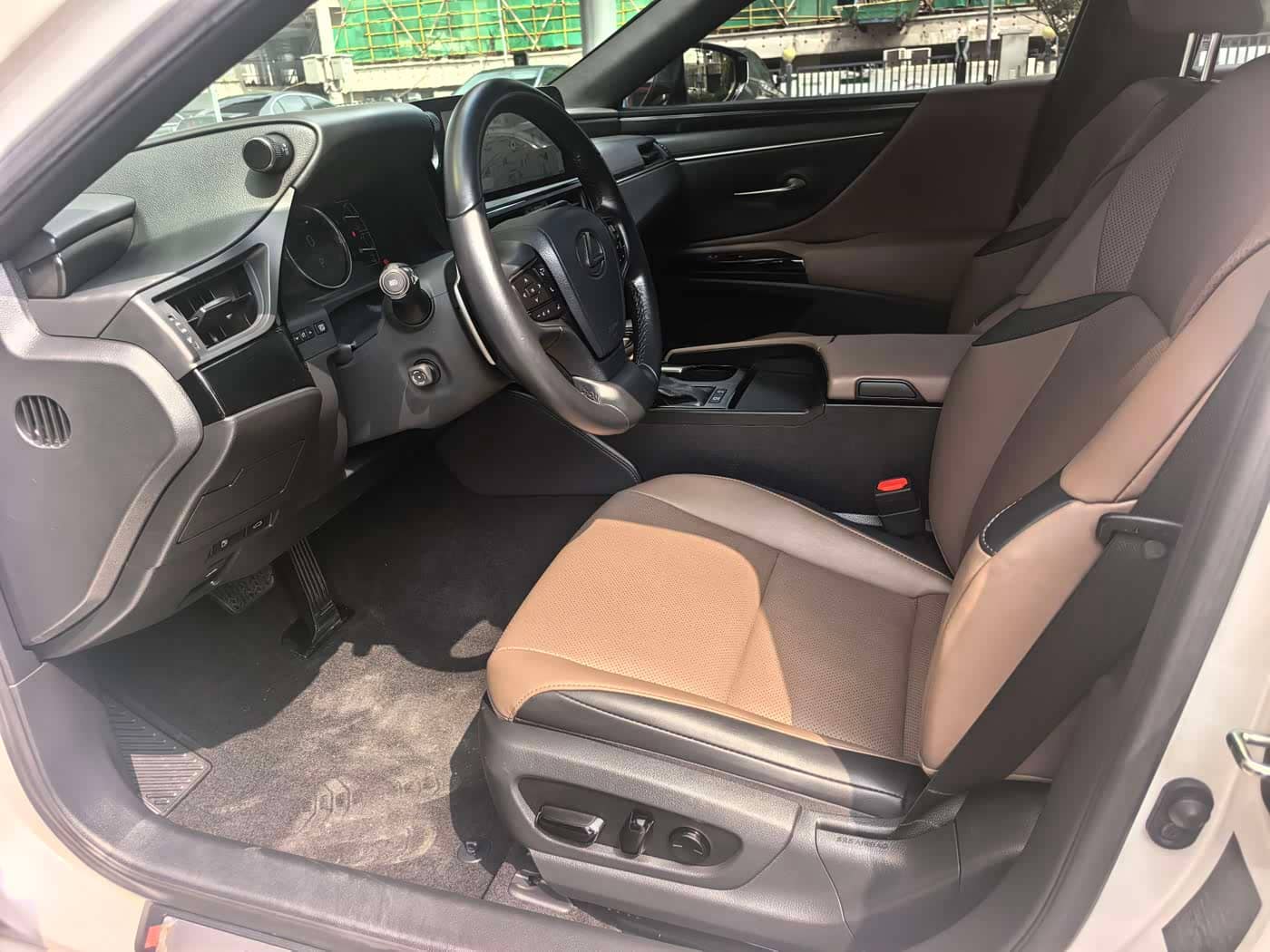 Lexus ES, 2023