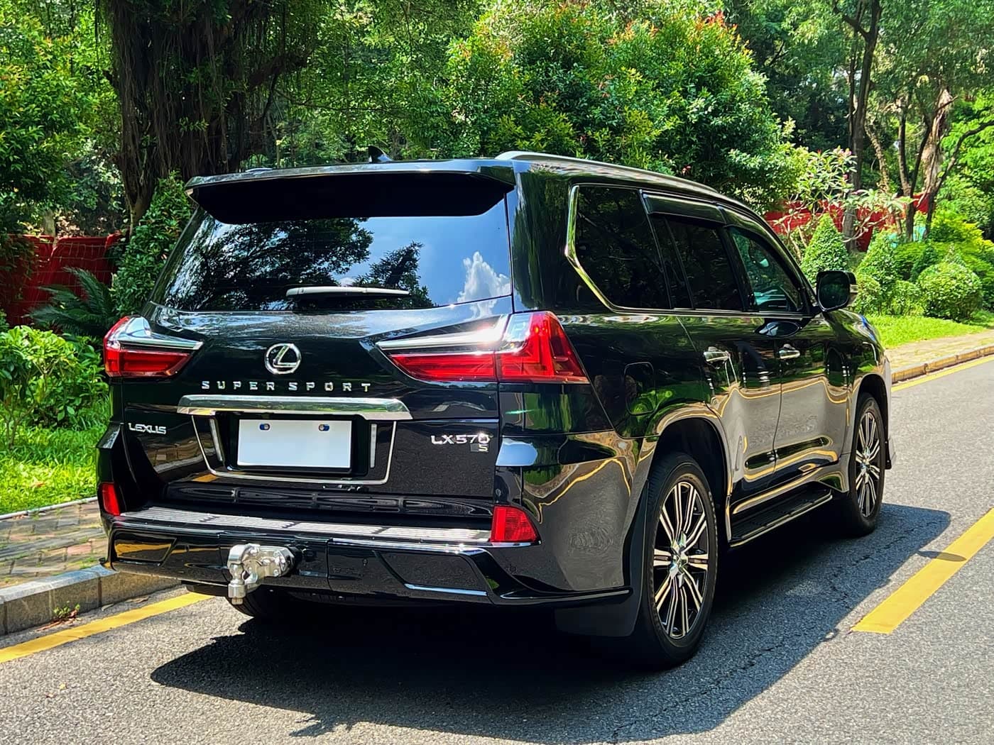 Lexus LX 2019 — Фото 19/19