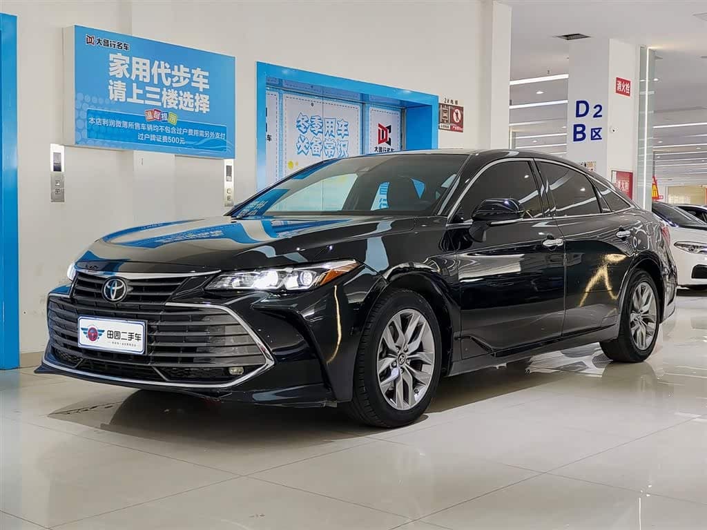 Toyota Avalon 2021 — Фото 1/11