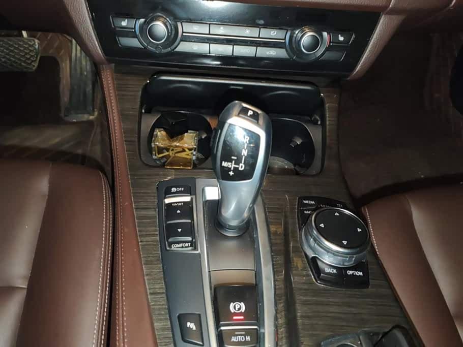 BMW 5 Series 2016 — Фото 16/16