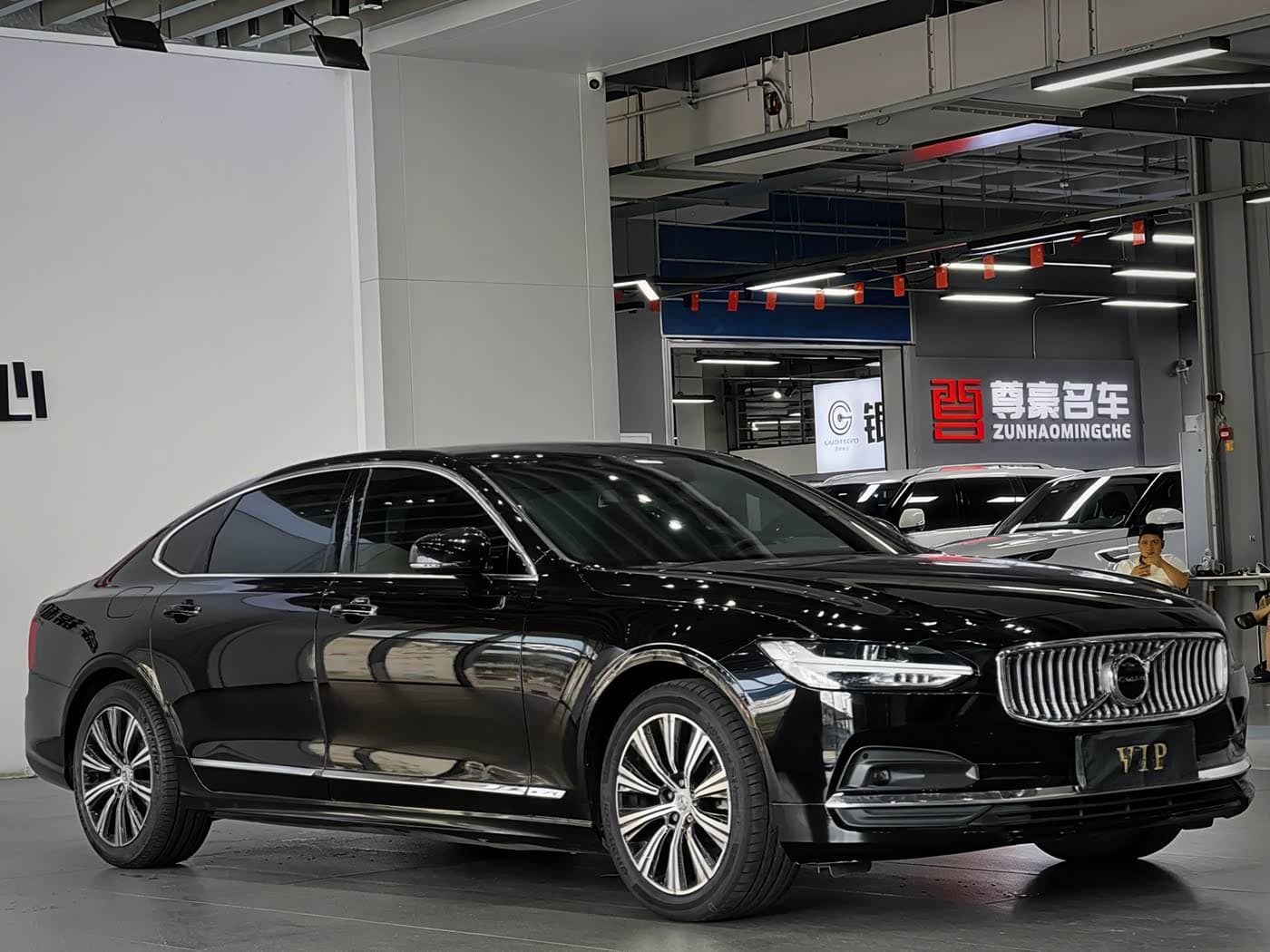 Volvo S90 2020 — Фото 2/10
