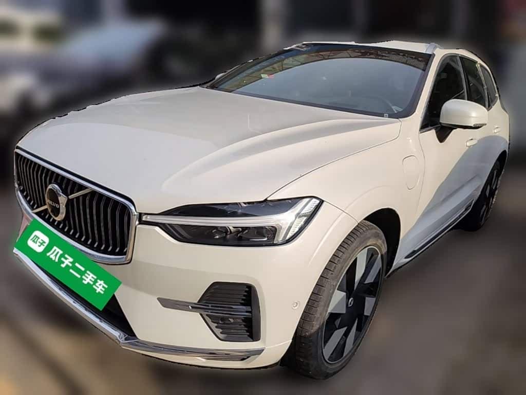 Volvo XC60 Plug-in Hybrid 2024 — Фото 1/20
