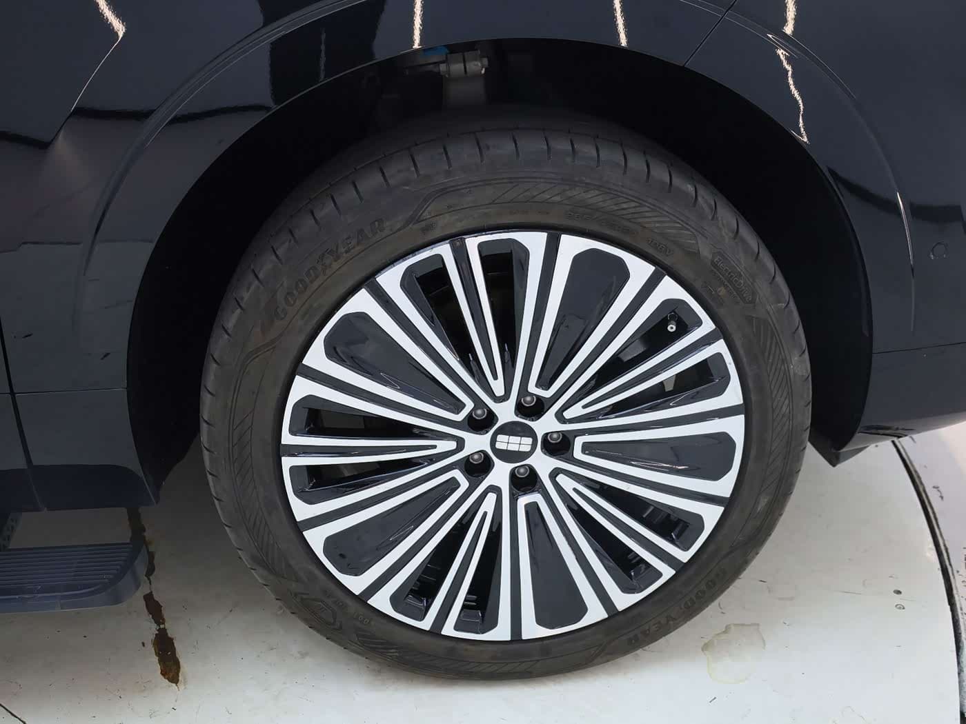 Geely Galaxy Galaxy M9 2025 — Фото 9/16