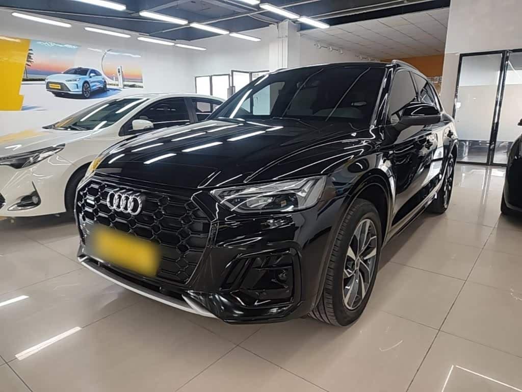 Audi Q5L 2023 — Фото 2/20