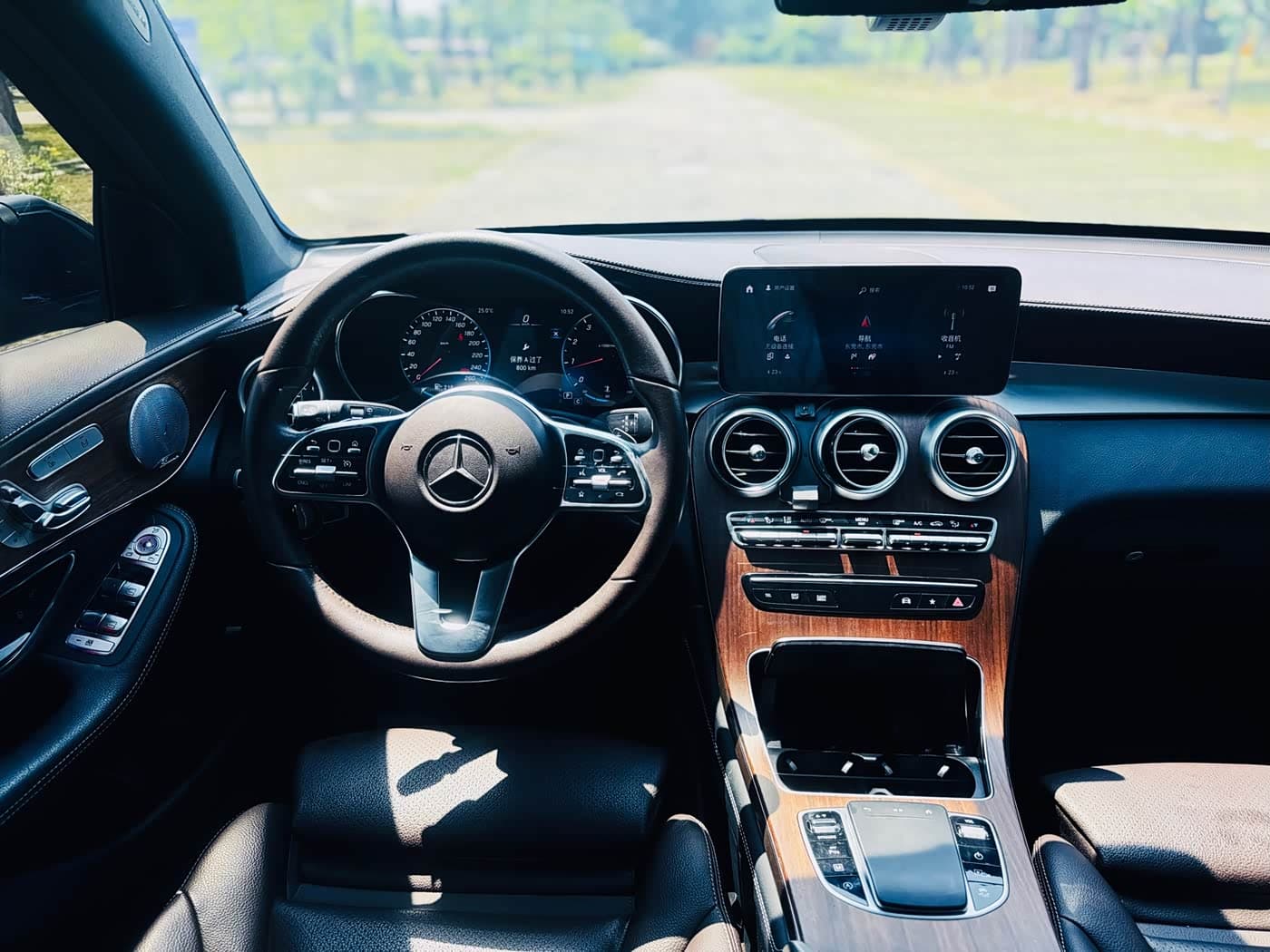 Mercedes-Benz GLC 2019 — Фото 15/20