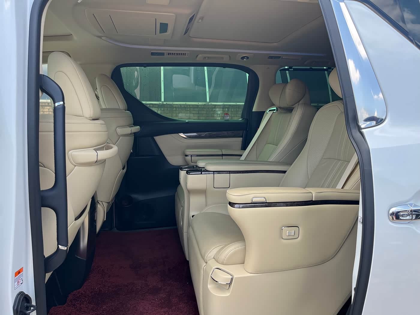 Toyota Vellfire 2023 — Фото 19/20