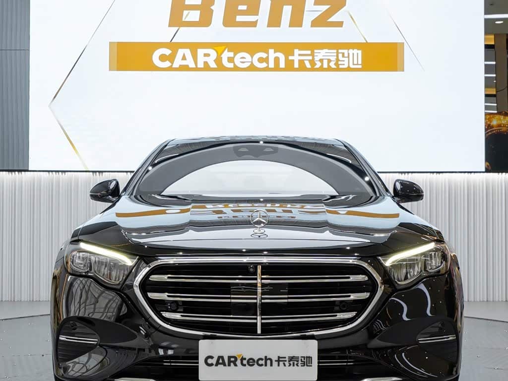 Mercedes-Benz E-Class 2024 — Фото 2/20