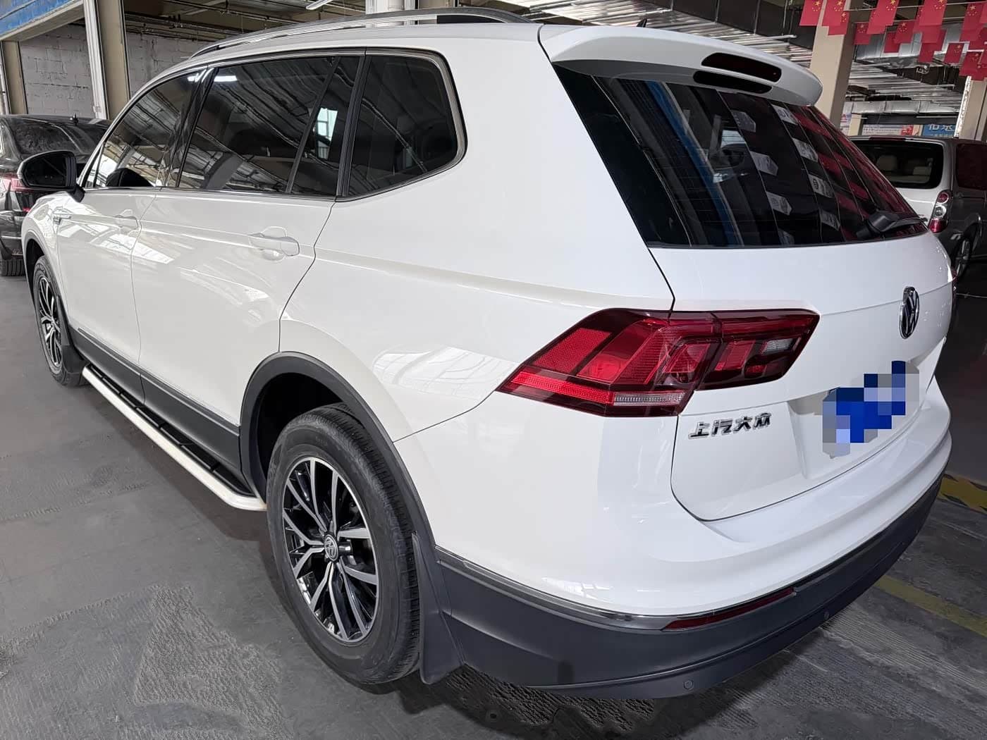 Volkswagen Tiguan L 2018 — Фото 19/20