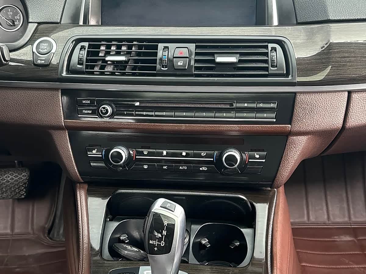 BMW 5 Series 2015 — Фото 5/16