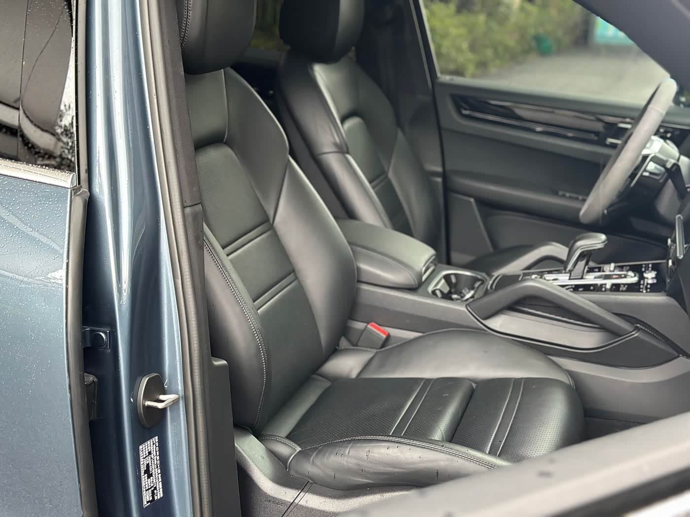 Porsche Cayenne 2019 — Фото 12/16