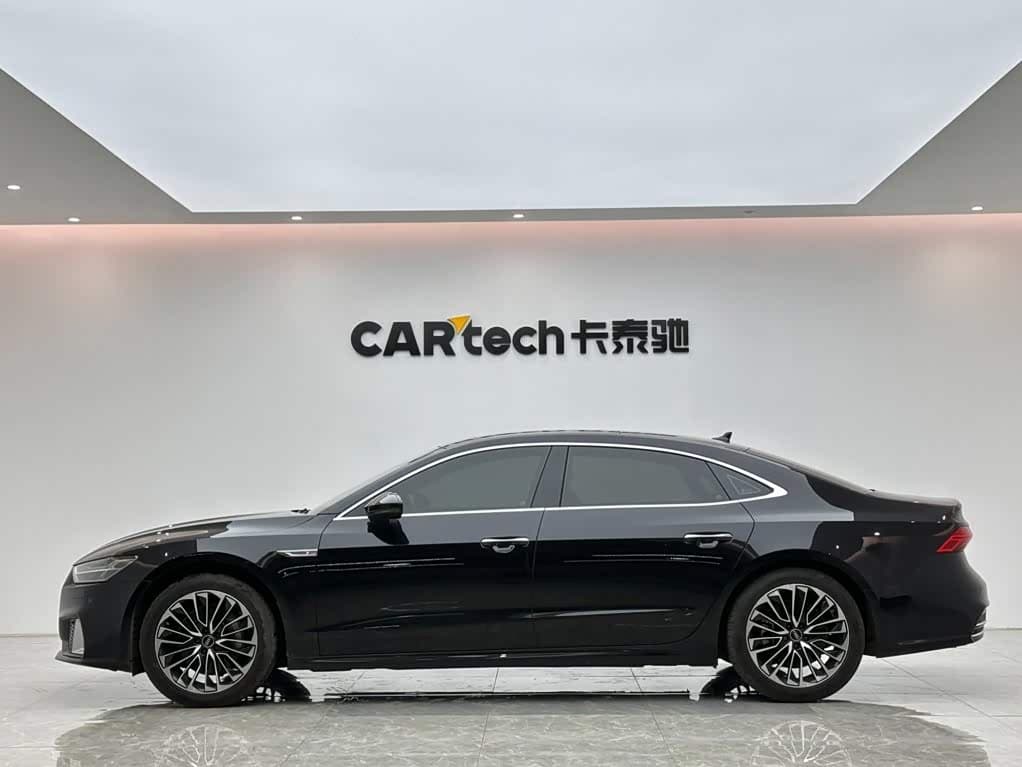 Audi A7L 2024 — Фото 2/16
