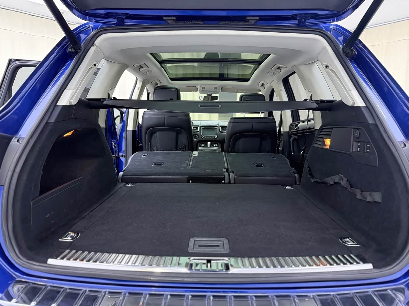 Volkswagen Touareg 2017 — Фото 10/11