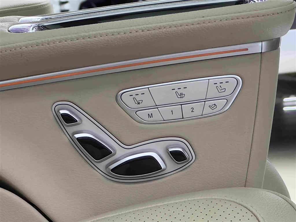 Mercedes-Benz V-Class 2022 — Фото 12/20