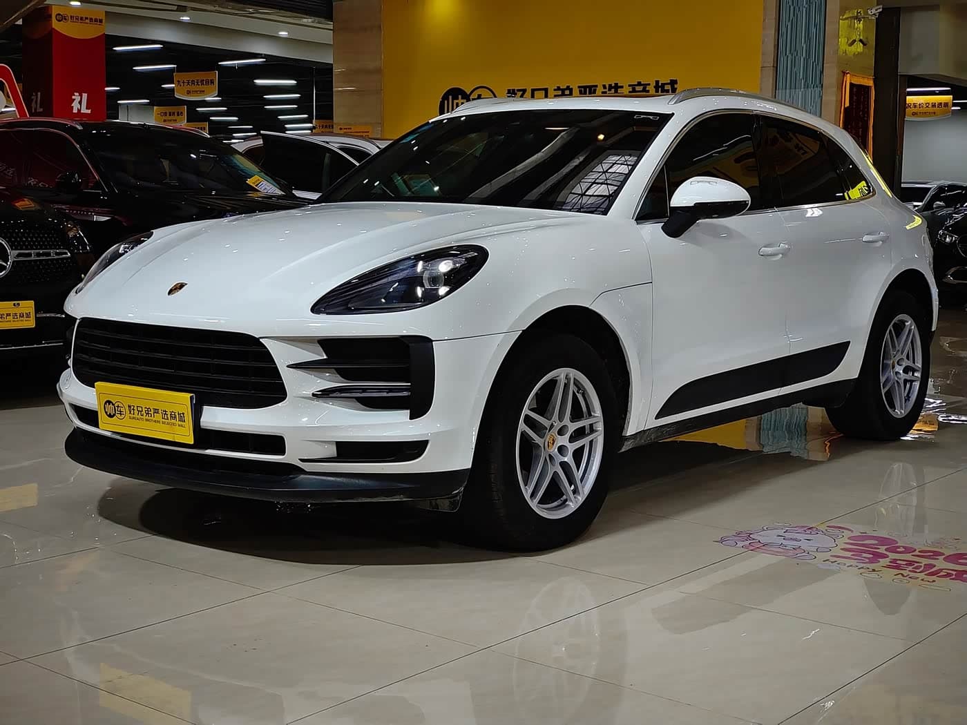 Porsche Macan 2019 — Фото 1/20