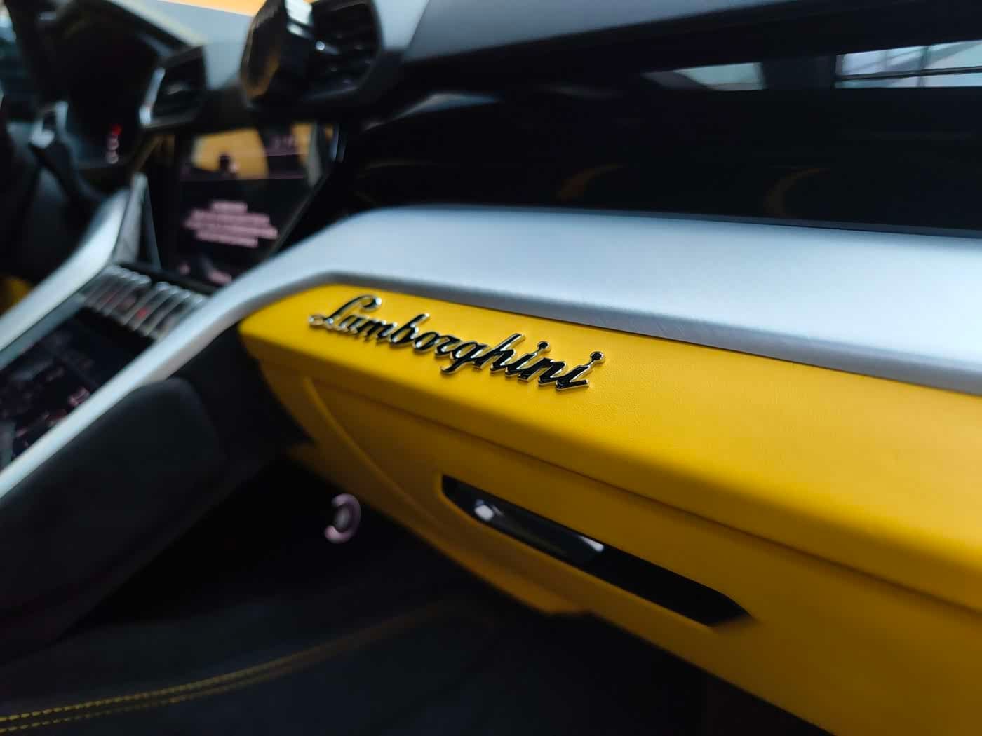 Lamborghini Urus 2024 — Фото 13/18