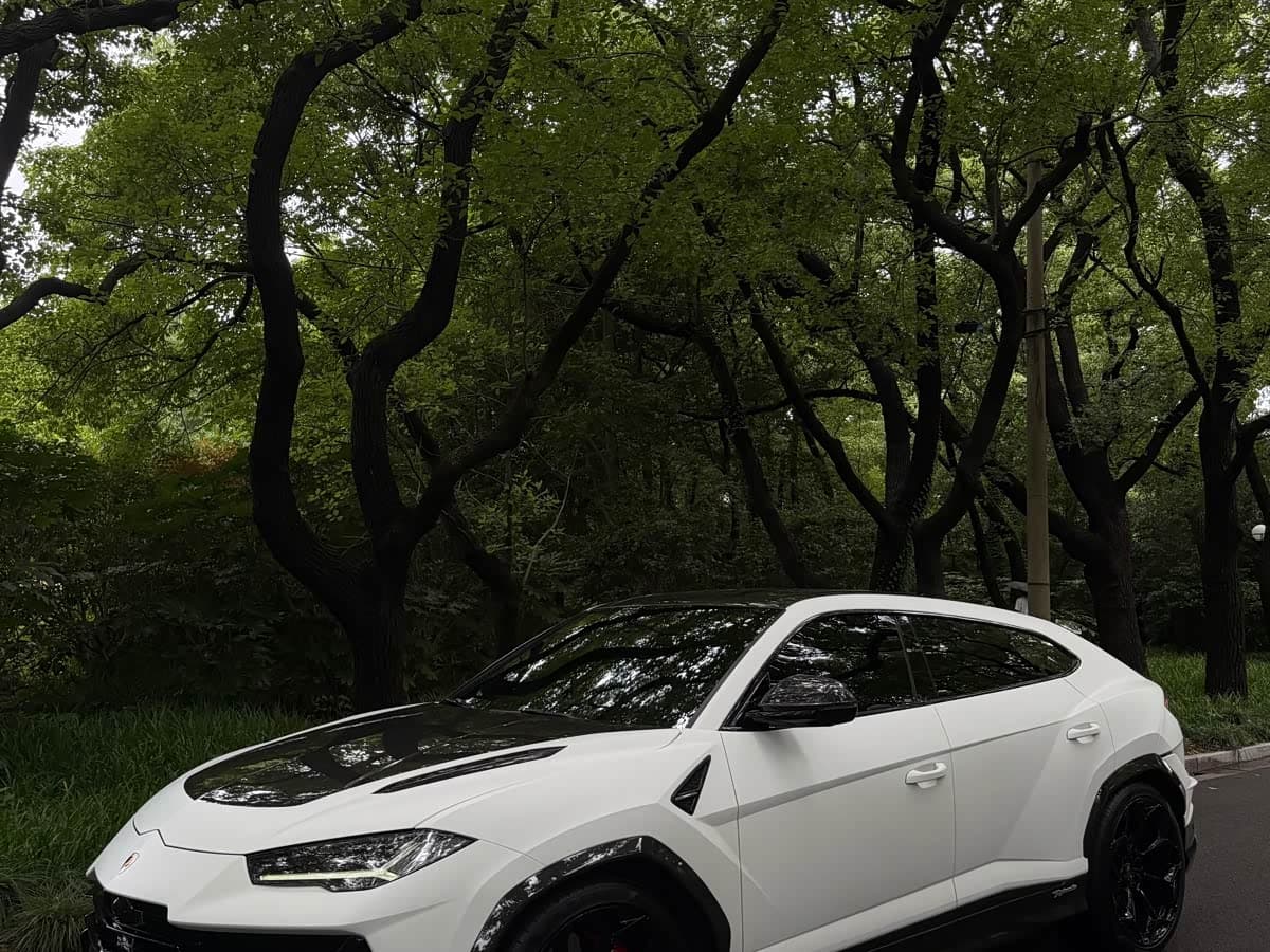 Lamborghini Urus 2023 — Фото 1/5