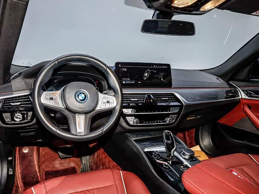 BMW 5 Series New Energy 2023 — Фото 14/20
