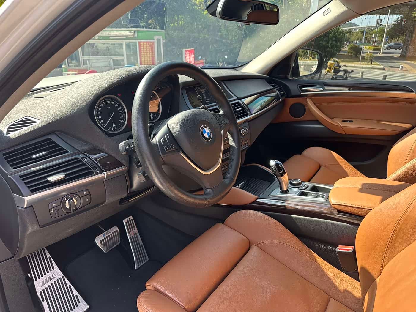 BMW X6 2015 — Фото 7/14
