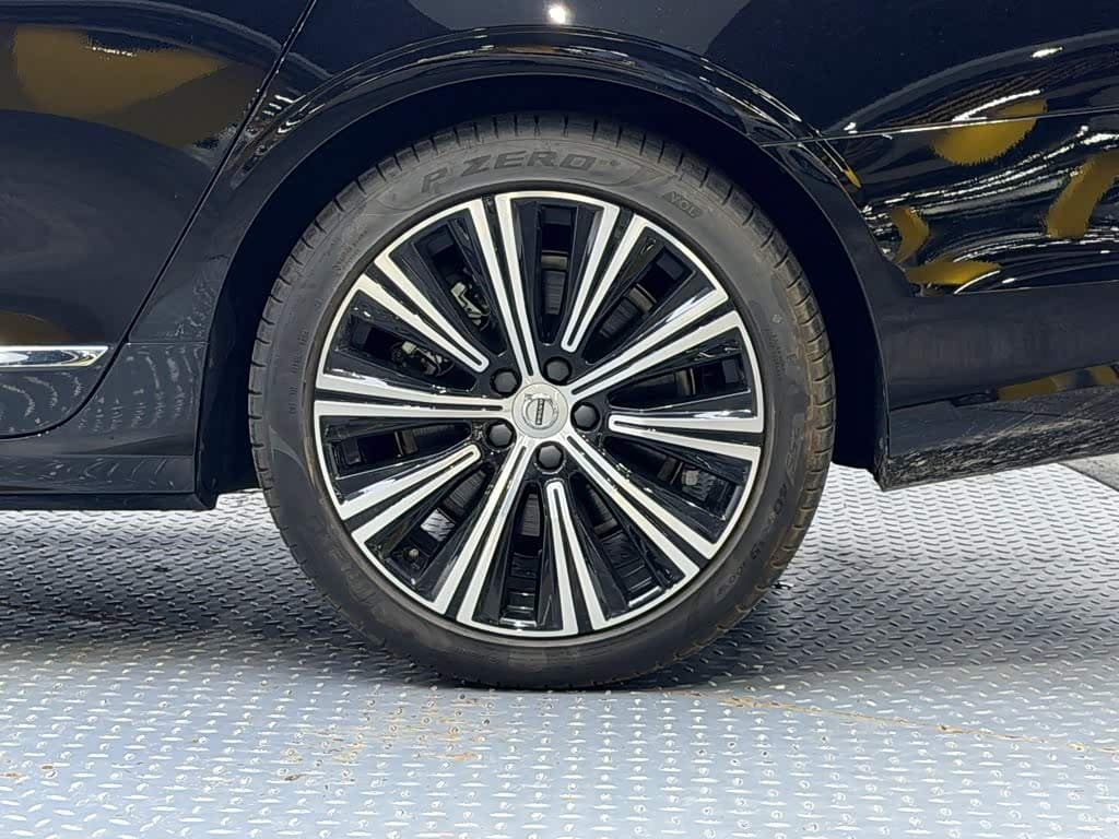 Volvo S90 2024 — Фото 8/15