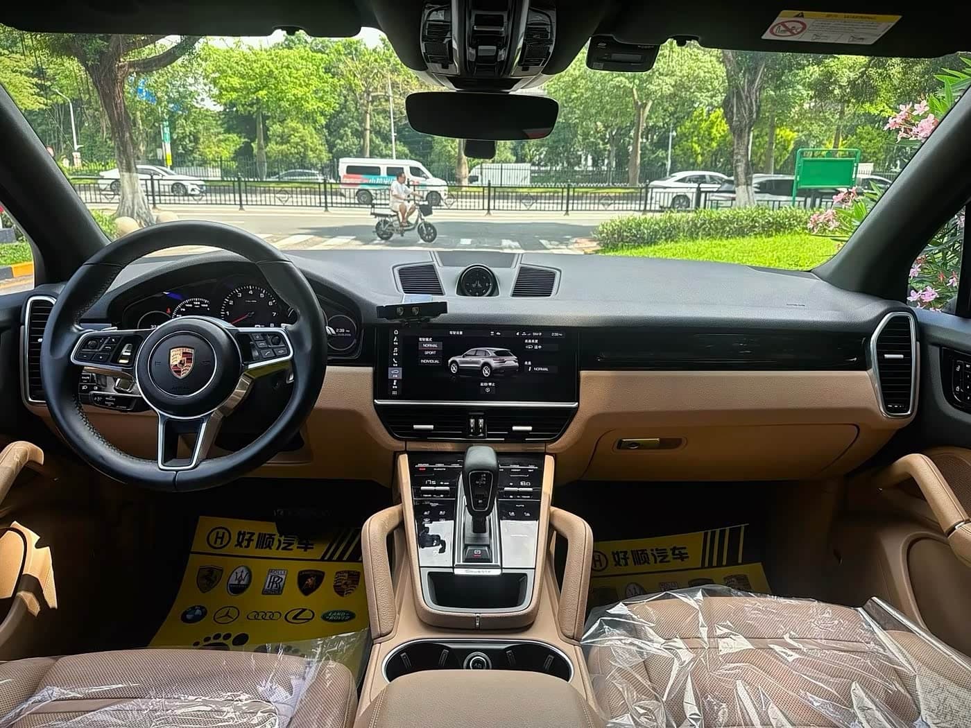 Porsche Cayenne 2020 — Фото 18/20