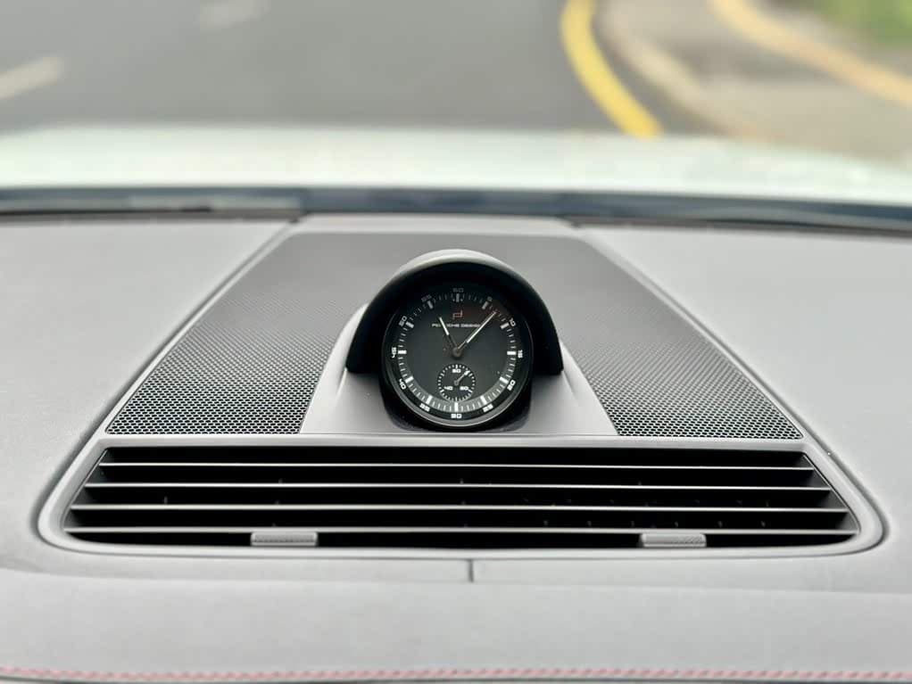 Porsche Panamera 2023 — Фото 18/19