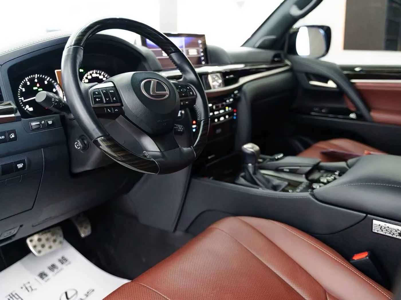 Lexus LX 2020 — Фото 9/16