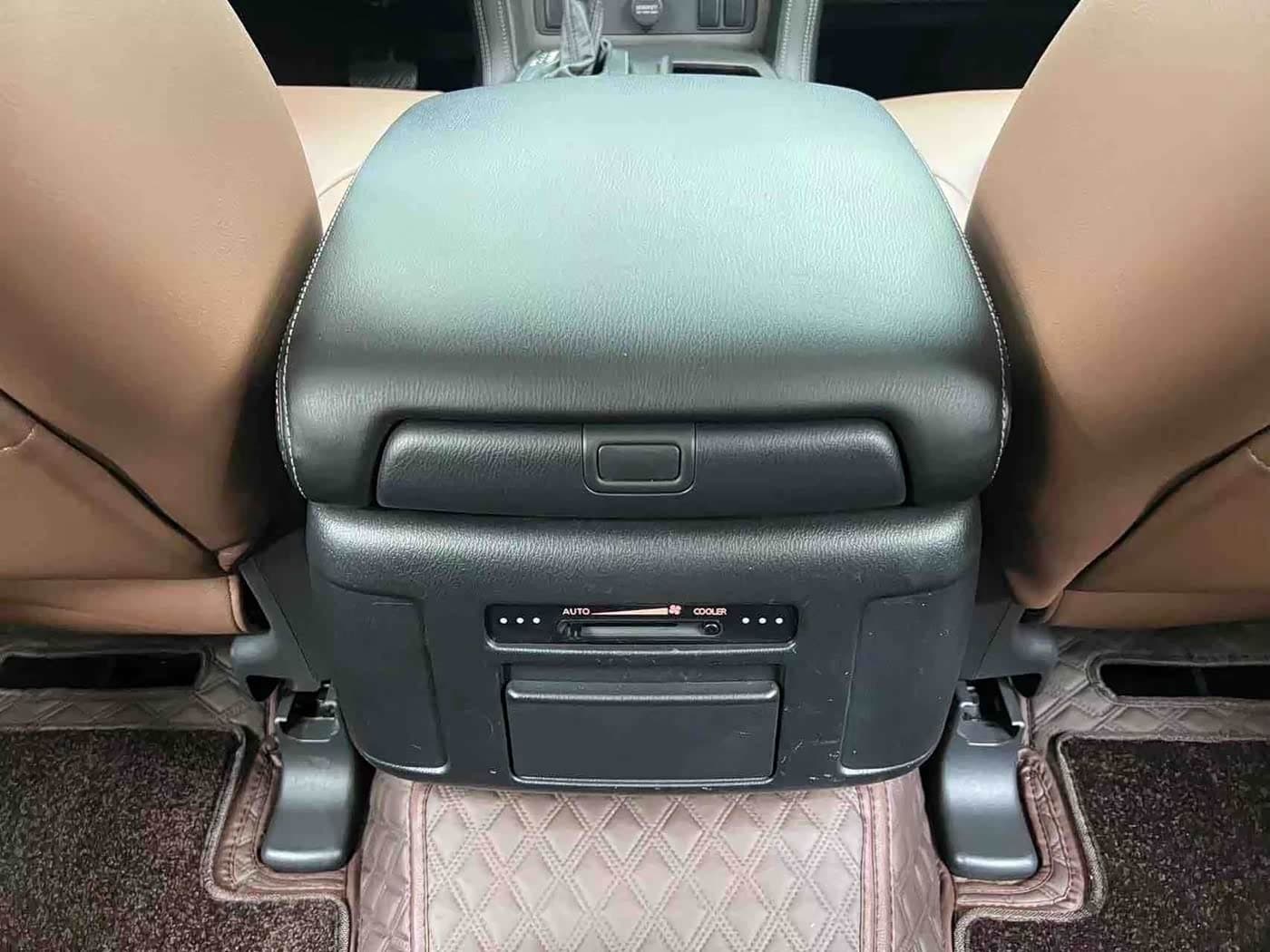 Nissan Patrol 2018 — Фото 13/20