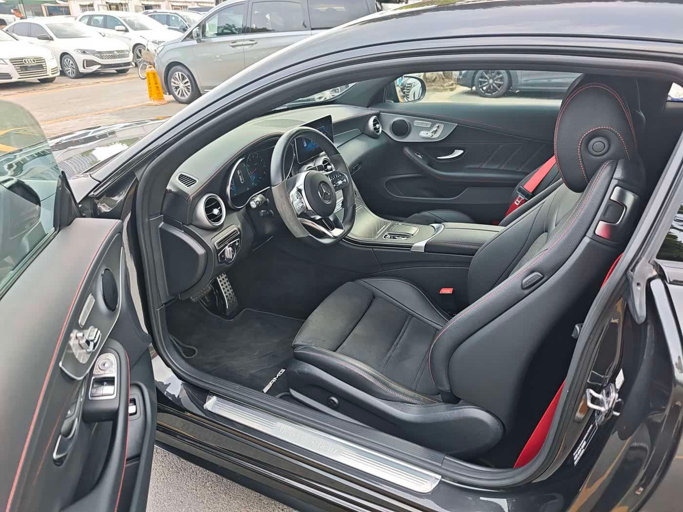 Mercedes-Benz C-Class 2023 — Фото 8/20
