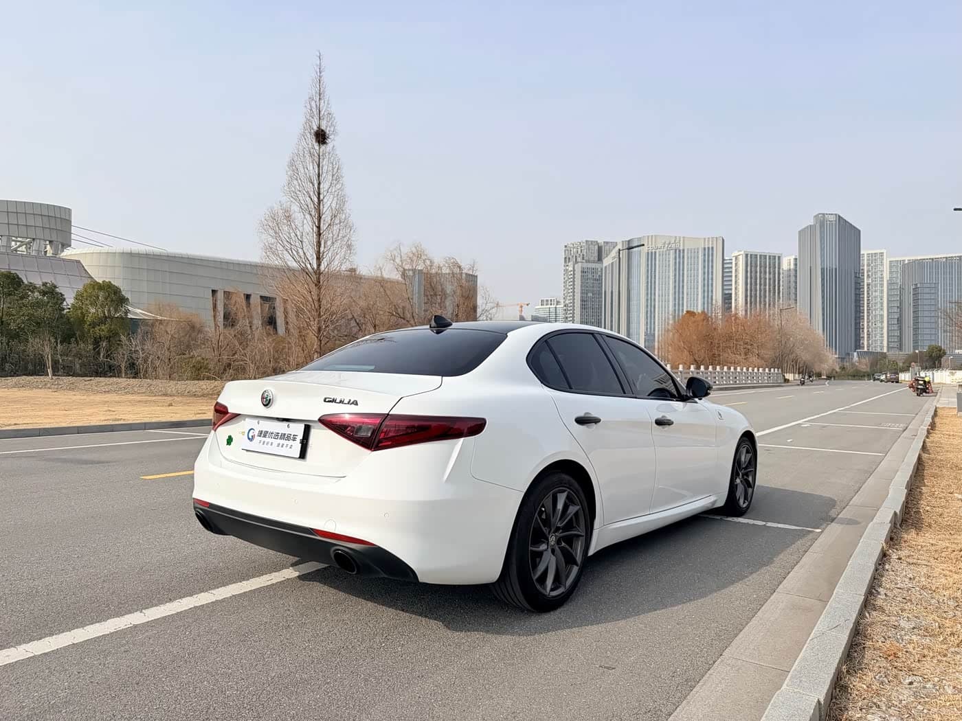 Alfa Romeo Giulia 2018 — Фото 9/20