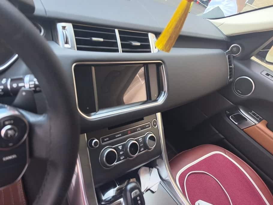 Land Rover Range Rover Sport 2015 — Фото 13/16