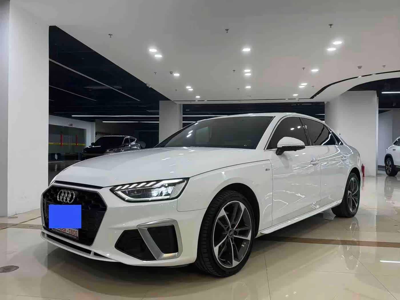 Audi A4L, 2022