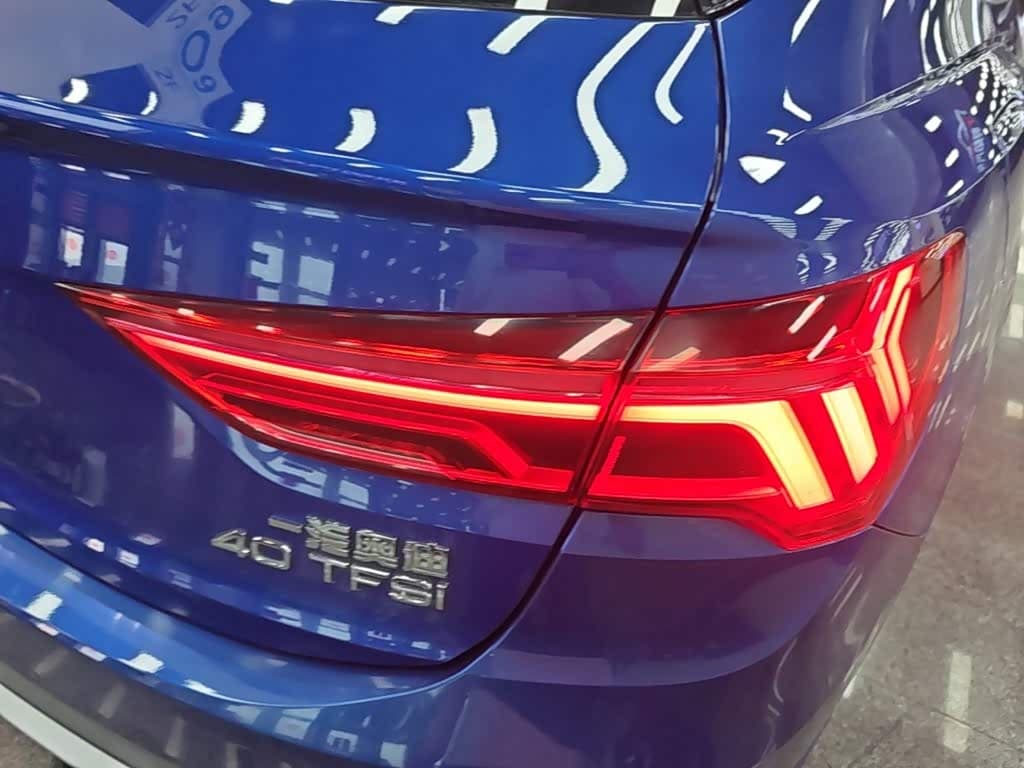 Audi Q3 Sportback 2021 — Фото 8/20