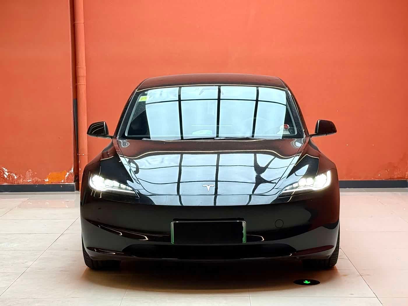 Tesla Model 3 2025 — Фото 2/14