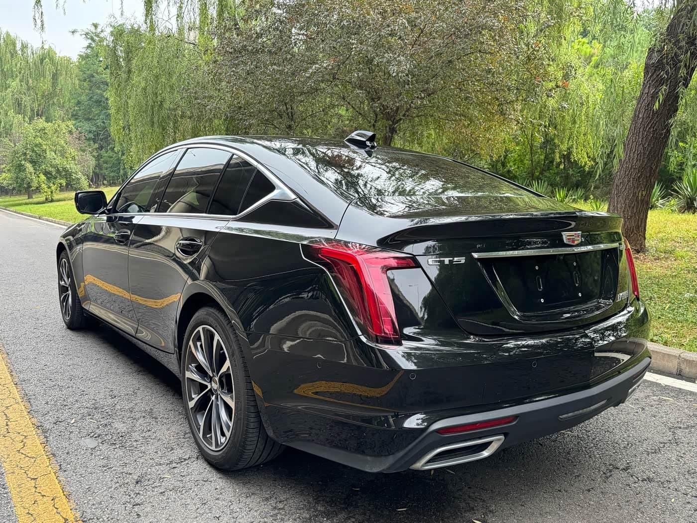 Cadillac CT5 2025 — Фото 10/20